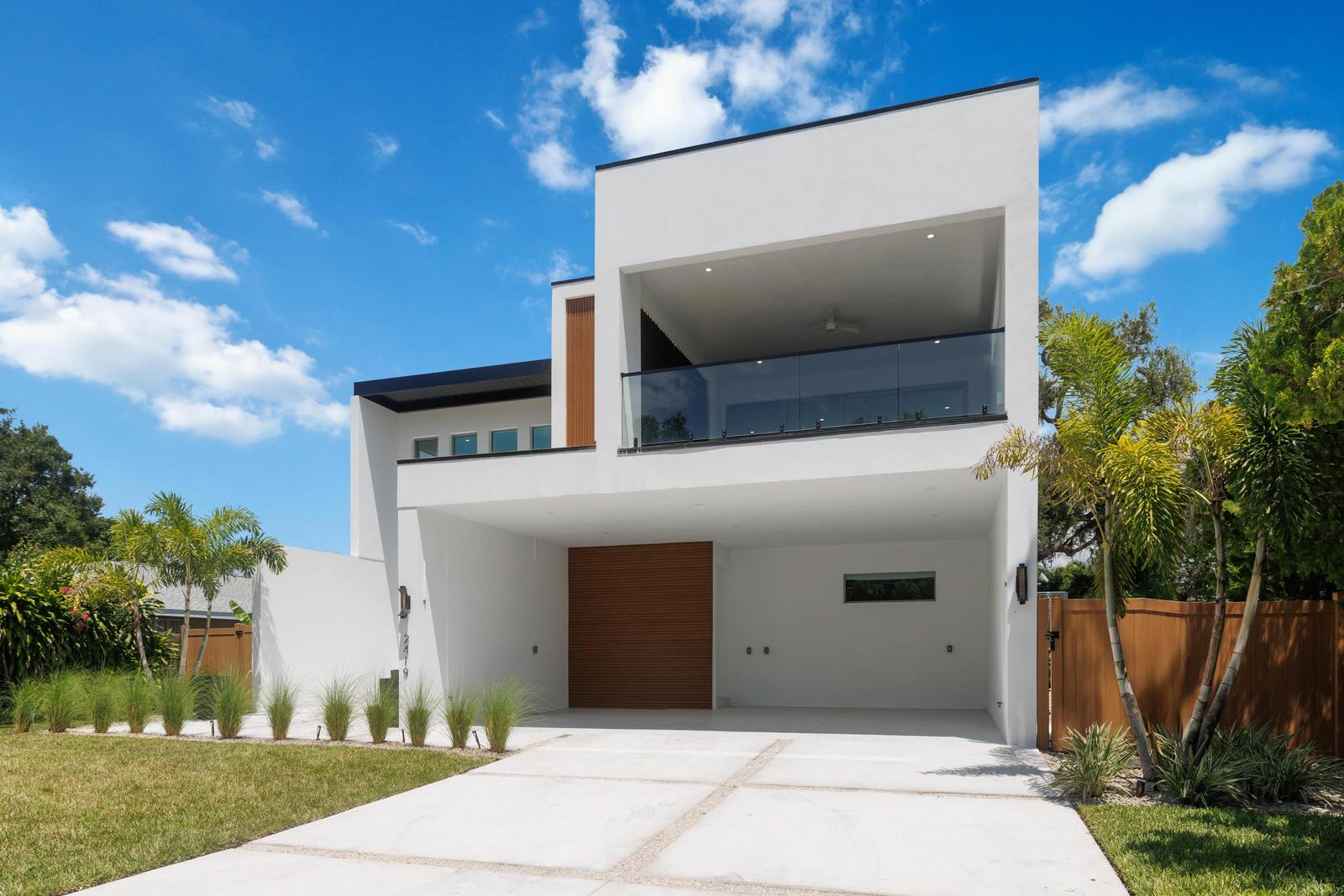 2124 Clematis Place-Home for Sale Courtyard Modern